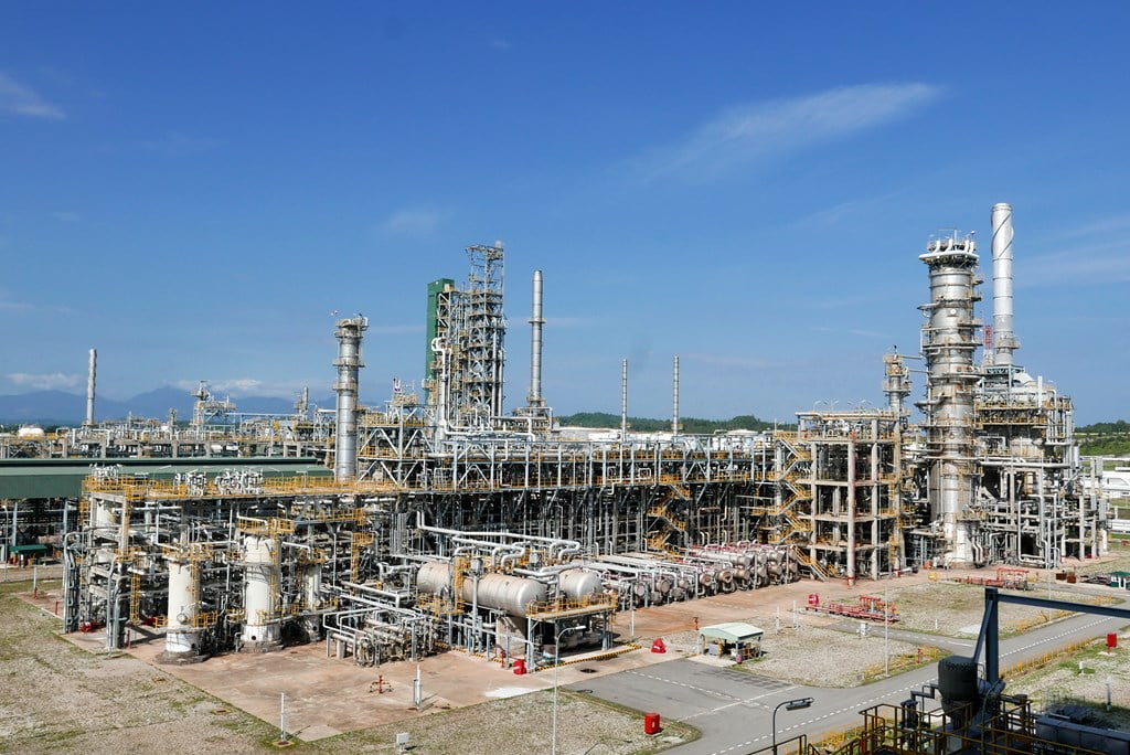 Nhà máy lọc dầu Dung Quất - Quảng Ngãi