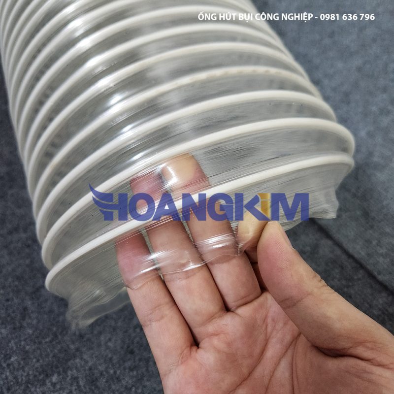 Ống hút bụi có phần nhựa dày khoảng 0.6mm đảm bảo độ co giãn đàn hồi