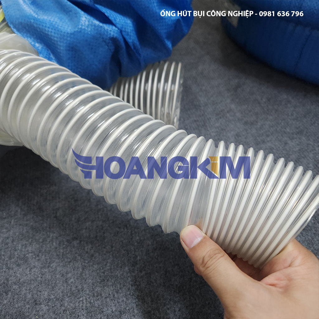 Ống hút bụi lõi thép có khả năng co giãn đàn hồi tốt, phù hợp môi trường làm việc yêu cầu di chuyển ống liên tục